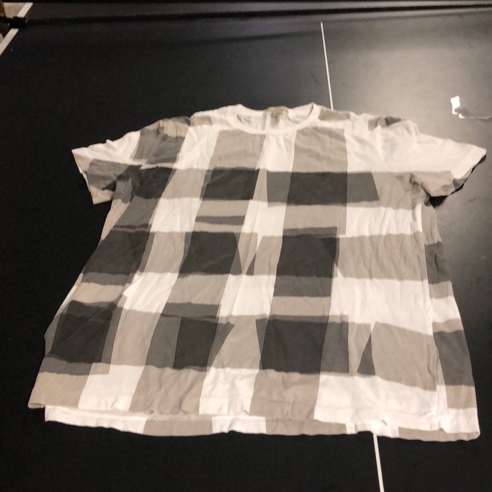 Burberry T-shirt